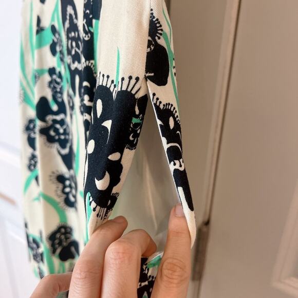 ST. JOHN Orchid Fever Print Twill Belted Button Dress Chamomile Multi Floral | 4 - Picture 4 of 9